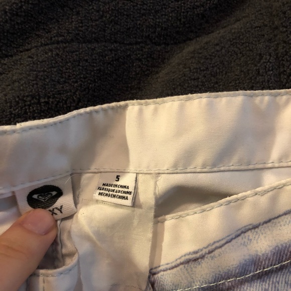 Fun Roxy boardshorts! - Picture 3 of 5